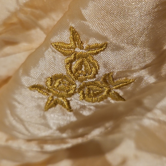 Jessica Cream Satin Lined Shrug - Picture 10 of 10